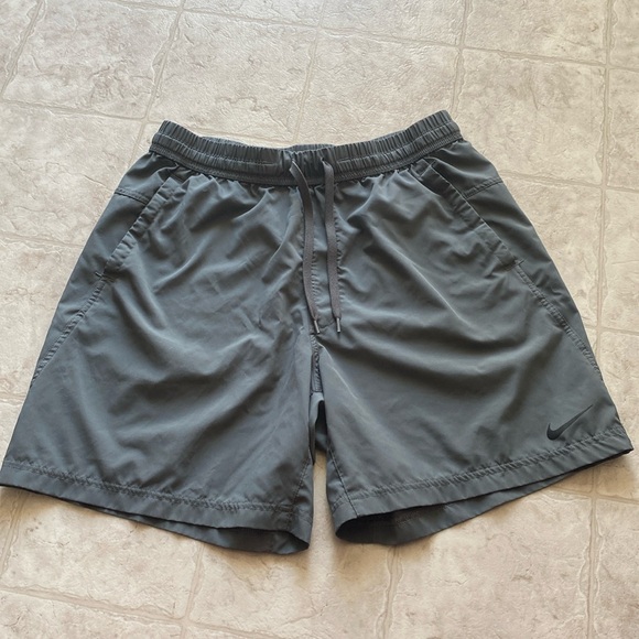Nike dri-fit shorts - Picture 1 of 4